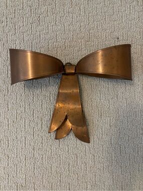 Vintage  Copper Bow with a natural aged patina. Wall Hook MCM-70s